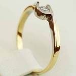 Pierścionek zaręczynowy Roso z diamentem z białego i żółtego złota