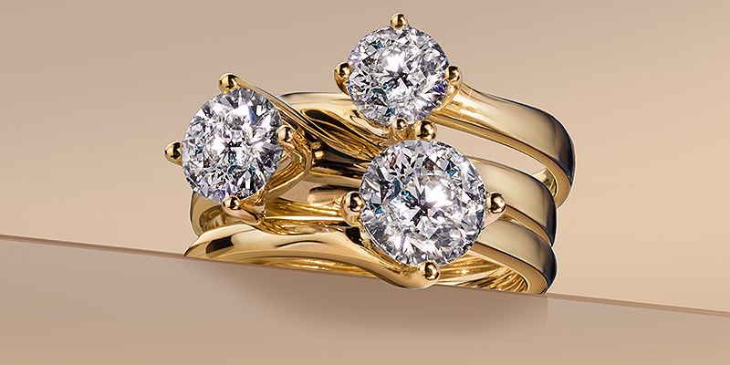 Modne złote pierścionki