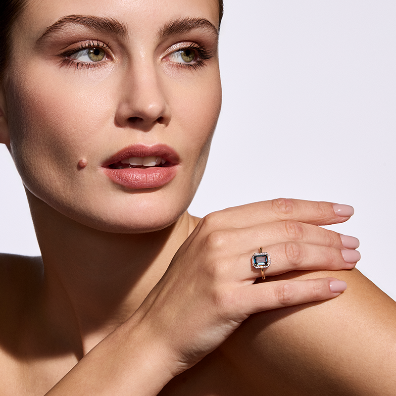 Pierścionek zaręczynowy z diamentami i topazem Ventego z żółtego złota 1,85ct