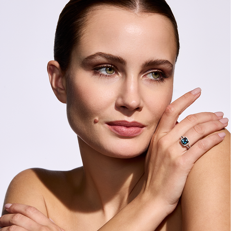 Pierścionek zaręczynowy z diamentami i topazem Ventego z żółtego złota 2,68ct