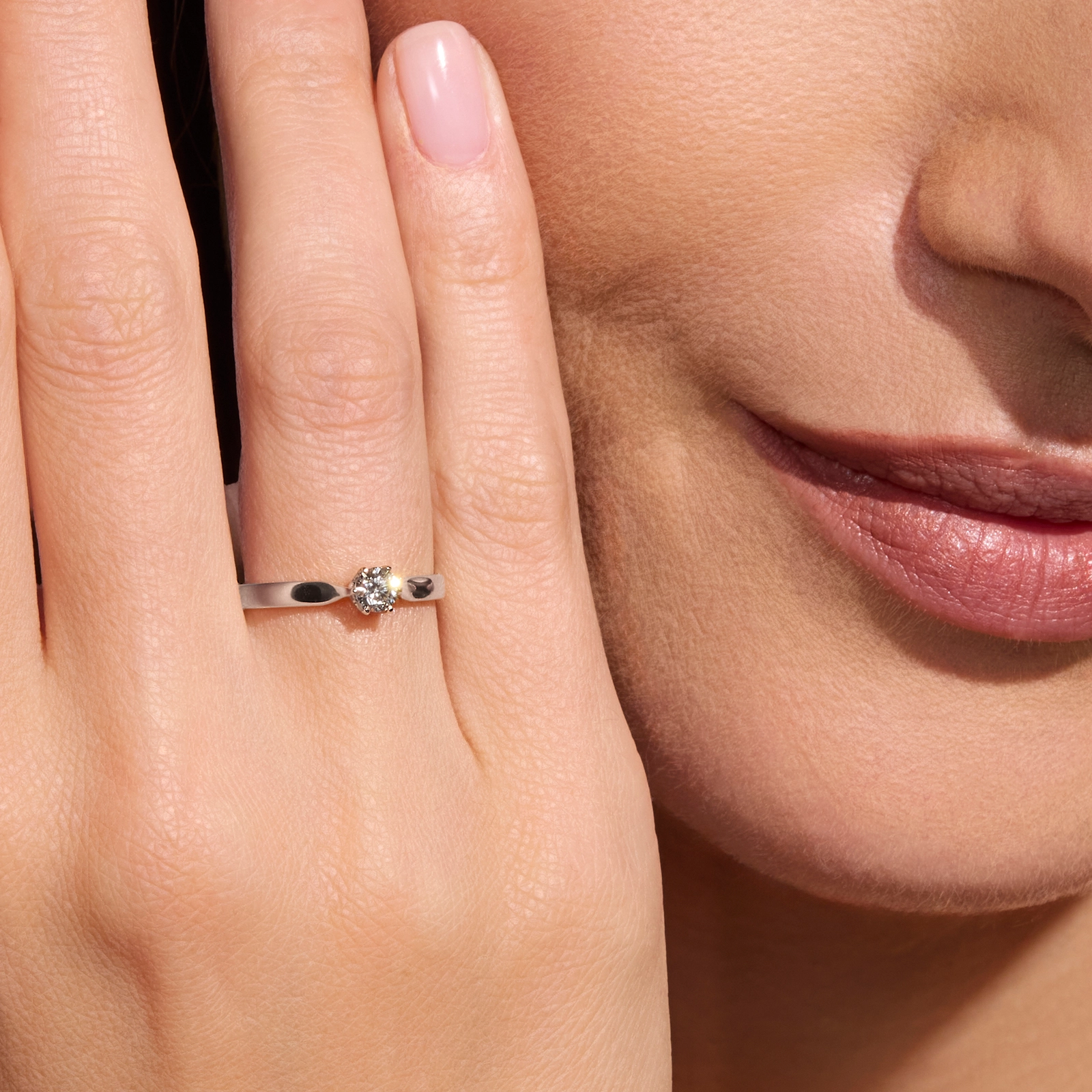 Pierścionek zaręczynowy z diamentem Kartezja z białego złota 0,24ct