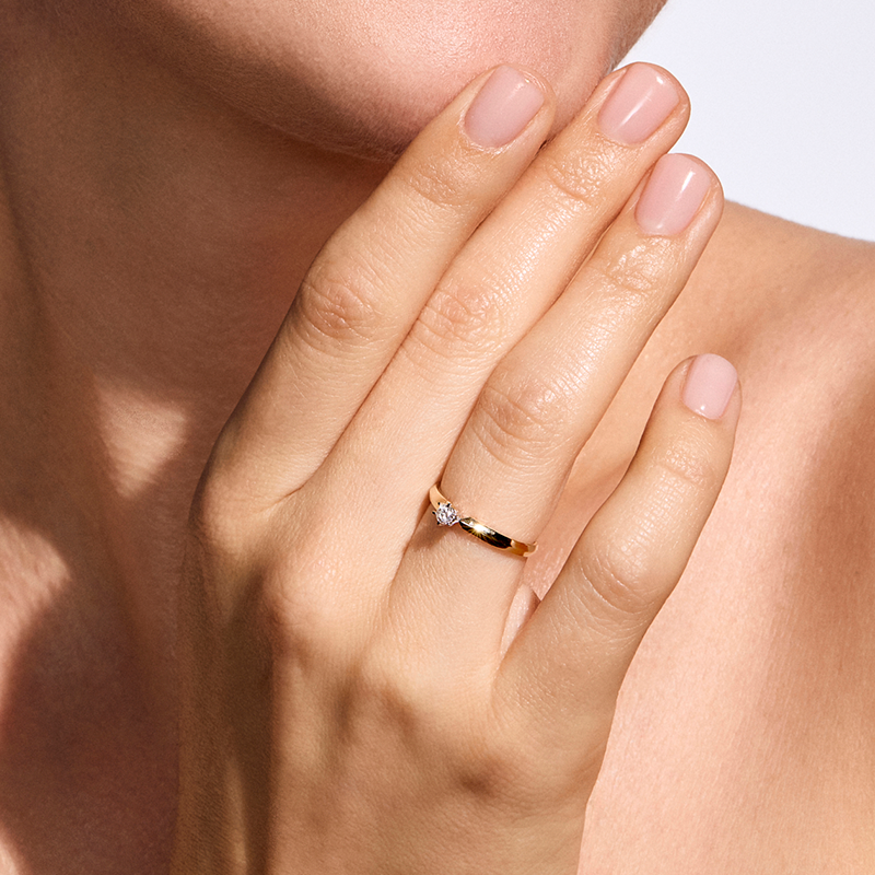 Pierścionek zaręczynowy z diamentem Kartezja z białego i żółtego złota 0,09ct