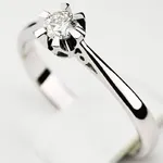 Pierścionek zaręczynowy z brylantem Kartezja z białego złota