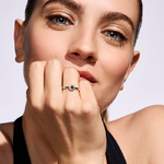 Pierścionek zaręczynowy z brylantami i szafirem Ventego z białego złota