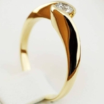 Pierścionek zaręczynowy Roso z diamentem z żółtego złota P0071ZB